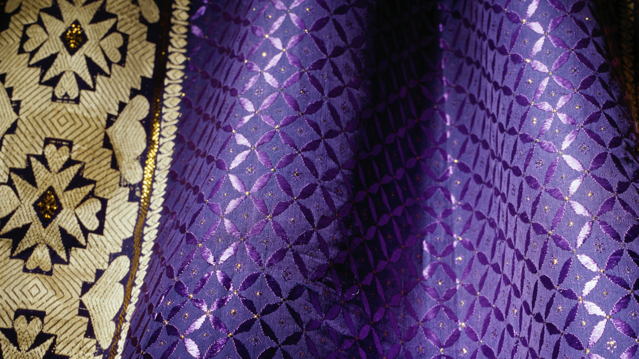 Morado: el color de la realeza | Bruguer